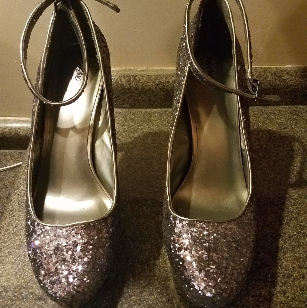 NWOB Mossimo Glitter Heels